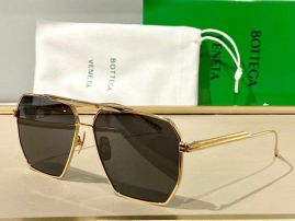 Picture of Bottega Veneta Sunglasses _SKUfw43944010fw